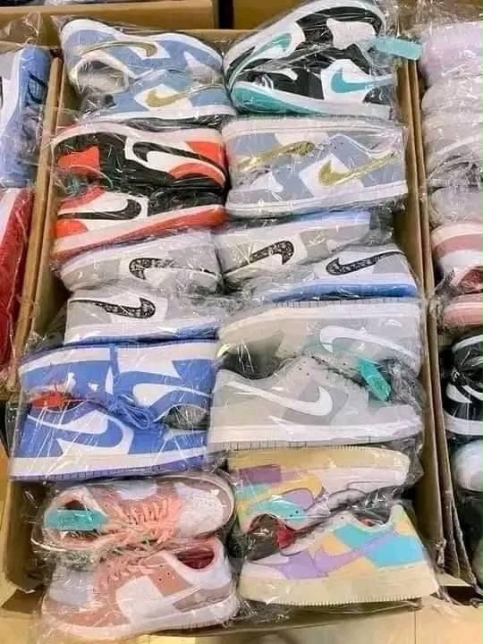 NIKE AIRFORCE